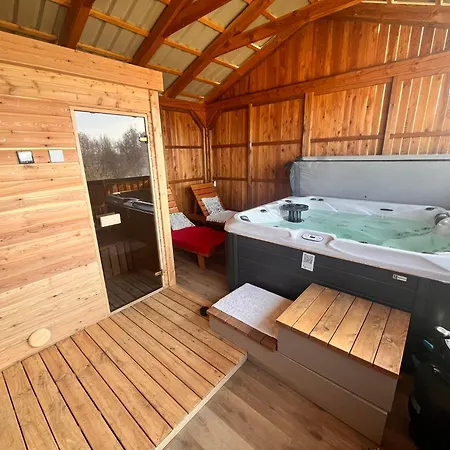 Tiny House *